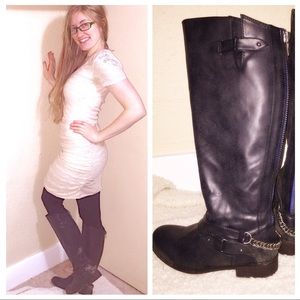 Madden Girl Black Moto boots w/ zipper & chain 6M